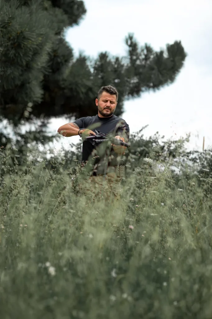 Kugat Firearms açık hava atış alanı — sahadan kare 21